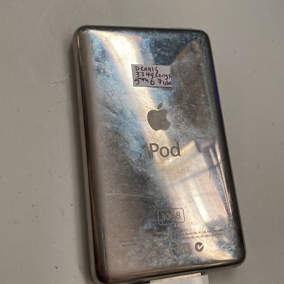 Apple iPod classic video 5th generation white - Picture 8 of 8